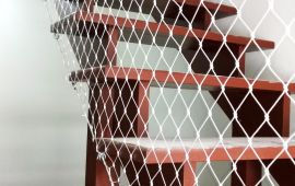 Instalação de Redes de Proteção em Escada